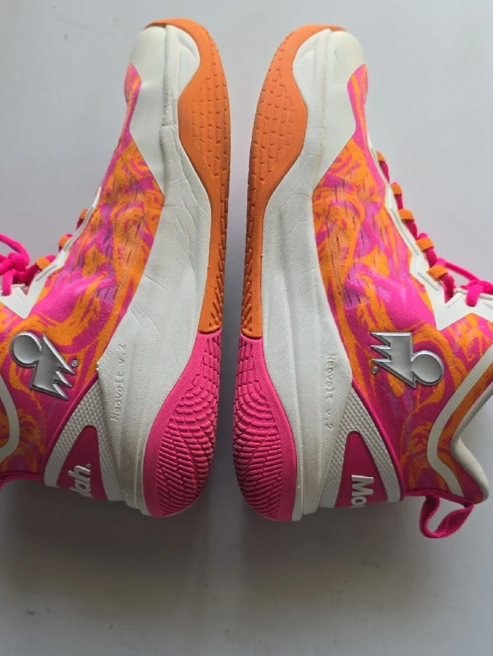 Moolah Women's BasketballSneakers in Hot Pink and Orange Size 8